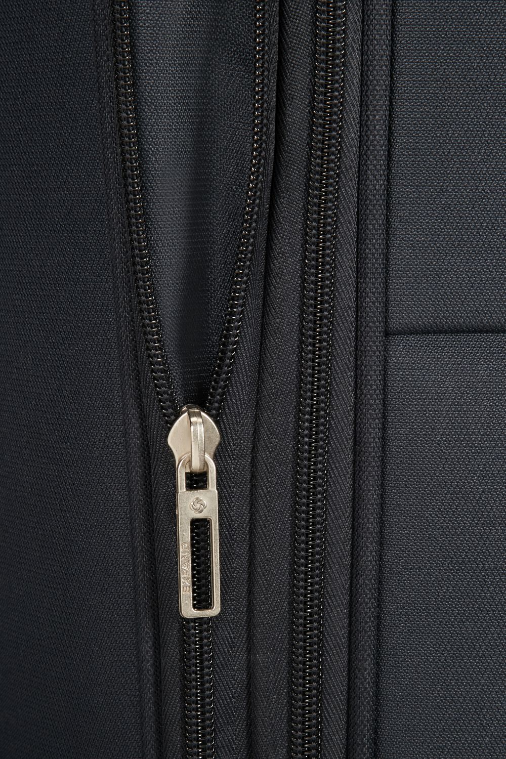 Βαλίτσα 4 ρόδες BASE BOOST ΜΑΥΡΟ Size 66EXP φωτογραφία